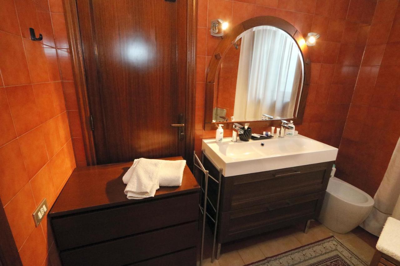 Bari Suite Apartment Barone 12 Free Parking Buitenkant foto