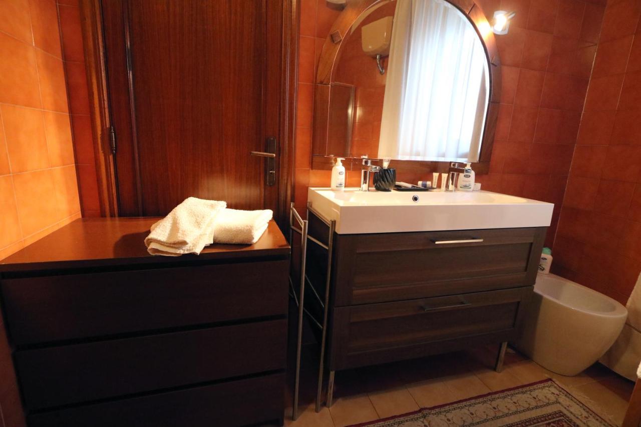 Bari Suite Apartment Barone 12 Free Parking Buitenkant foto